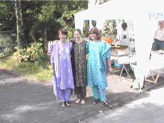 Strassenfest 2001 / Gruppenbild mit Saris